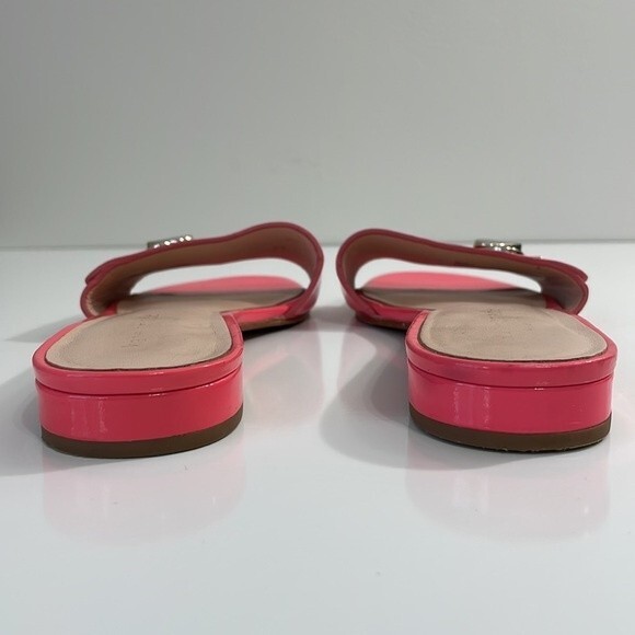 Kate Spade Ferry‎ Size 6 pink patent leather slides sandals w/ silver logo.  EUC - Picture 4 of 10